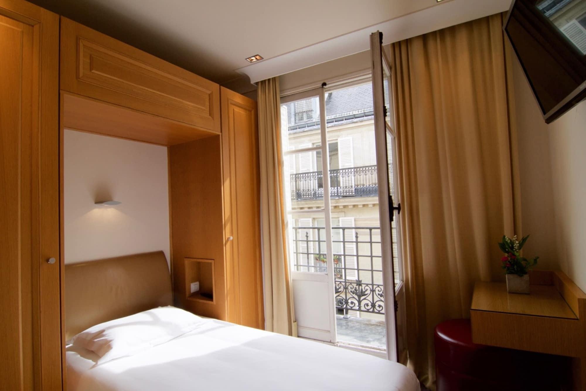 โฮเต็ล ดู วียุ มาเรส์ Hotel ปารีส ภายนอก รูปภาพ