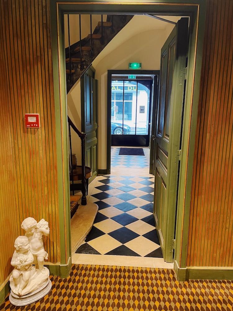 โฮเต็ล ดู วียุ มาเรส์ Hotel ปารีส ภายนอก รูปภาพ