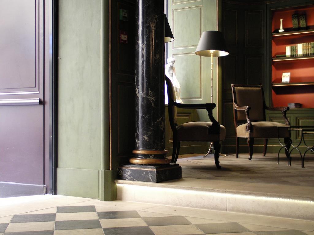 โฮเต็ล ดู วียุ มาเรส์ Hotel ปารีส ภายนอก รูปภาพ